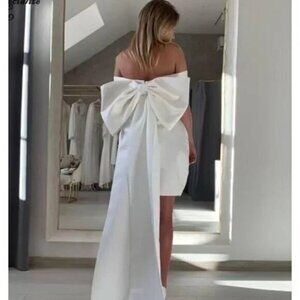 ALFRED SUNG Oversize Bow Back Strapless Minidress in Ivory Size US 0